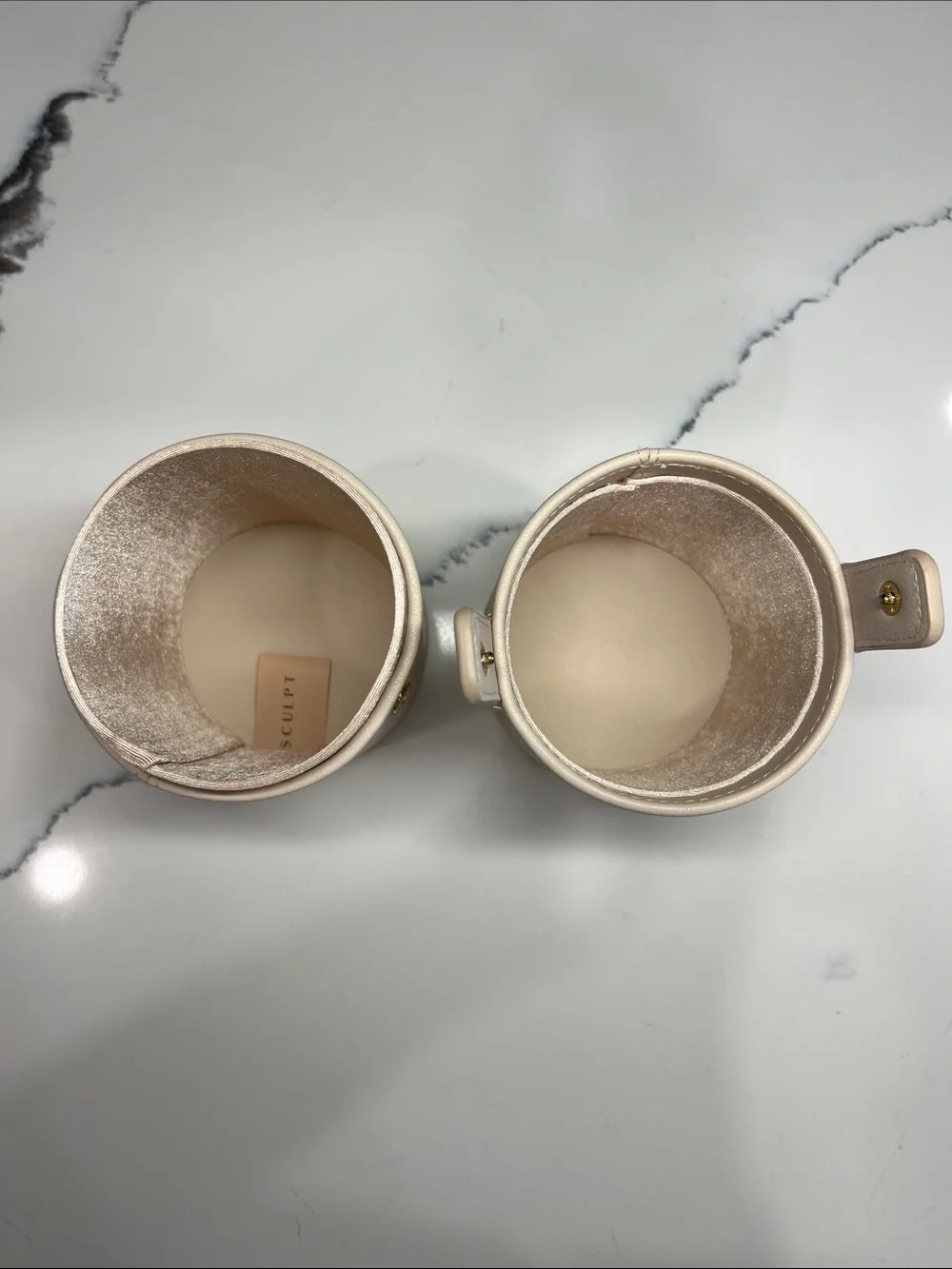 SCULPT MAKEUP BRUSH CYLINDER CASE